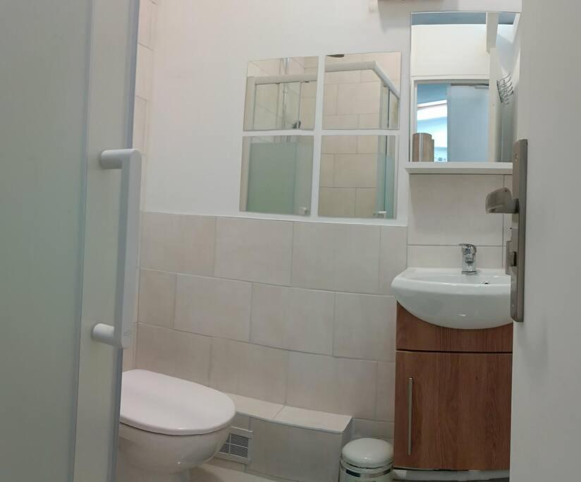 Apartment Petit Pour 4 Personnes Avec Coin Jardin